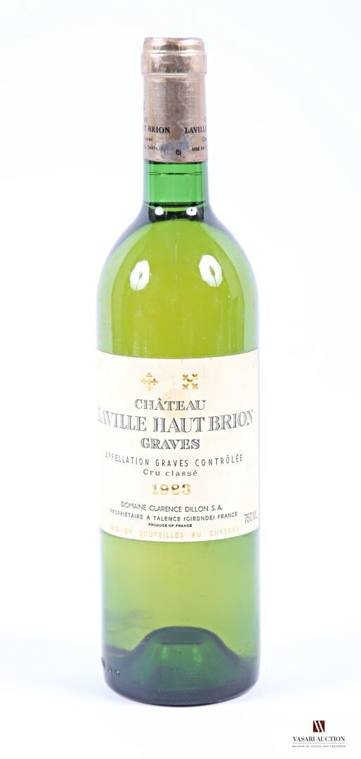 Null 1 bouteille	Château LAVILLE HAUT BRION	Graves CC	1983
	Et. Tachée. N : bas &hellip;