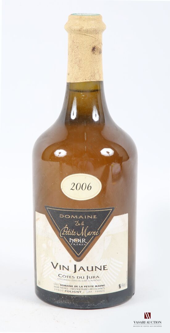 Null 1 bouteille	VIN JAUNE mise Domaine de la Petite Marne		2006
	Et. Un peu tac&hellip;