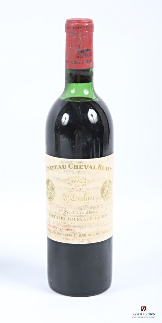 Null 1 bouteille	Château CHEVAL BLANC	St Emilion 1er GCC	1970
	Et. Fanée et tach&hellip;