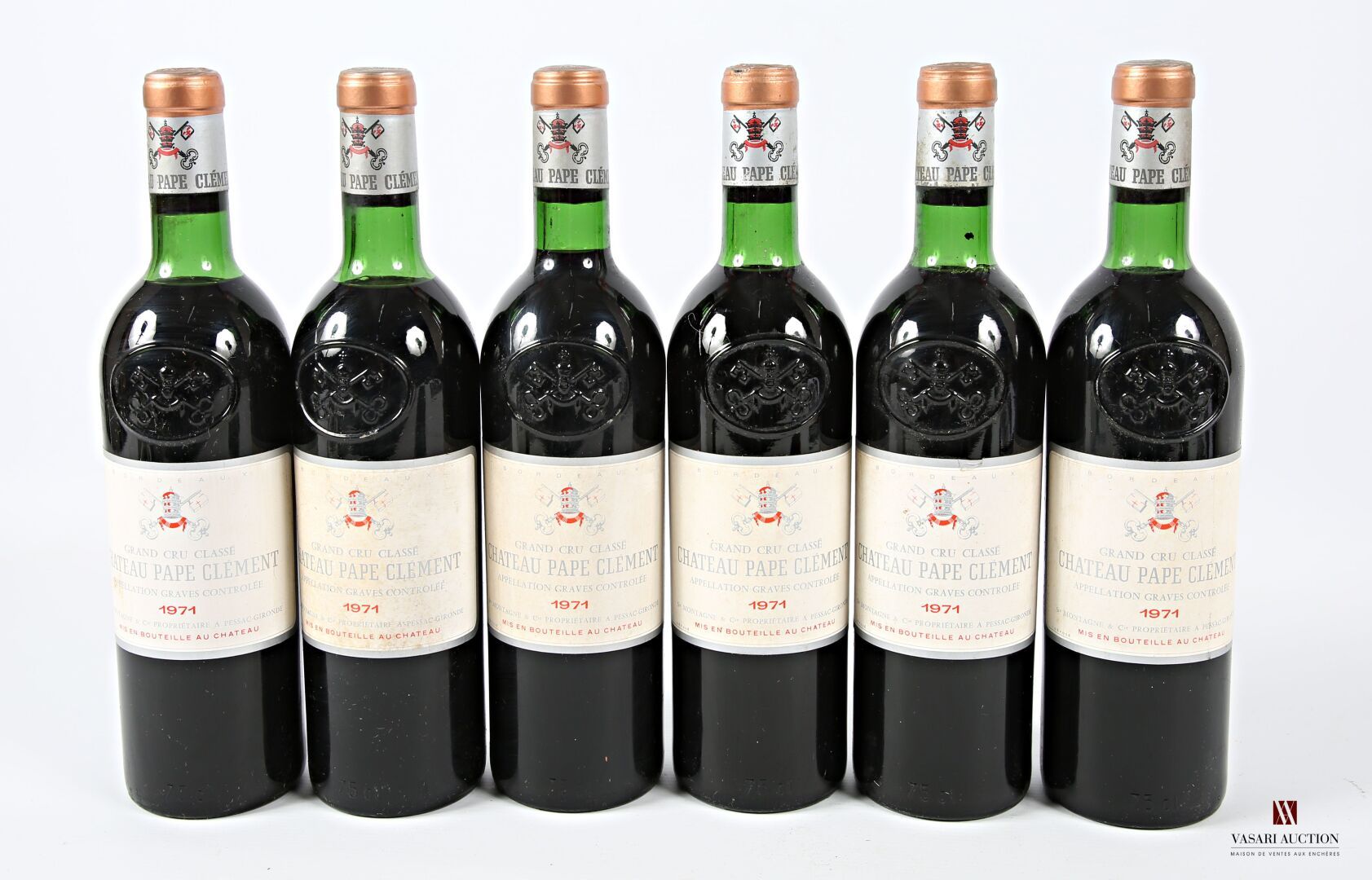 Null 6瓶Château PAPE CLÉMENT Graves GCC 1971红葡萄酒
	等染色。N: 1瓶低颈，4瓶低颈/高肩，1瓶高肩。