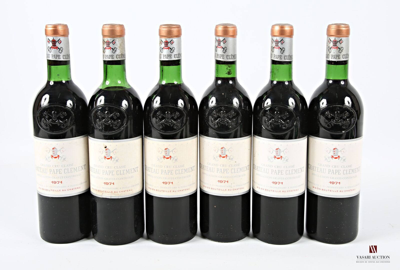 Null 6 瓶 Château PAPE CLÉMENT Graves GCC 1971
	染色（1处撕裂）。N: 中低颈1瓶，低颈3瓶，高肩1瓶、
	1 高&hellip;