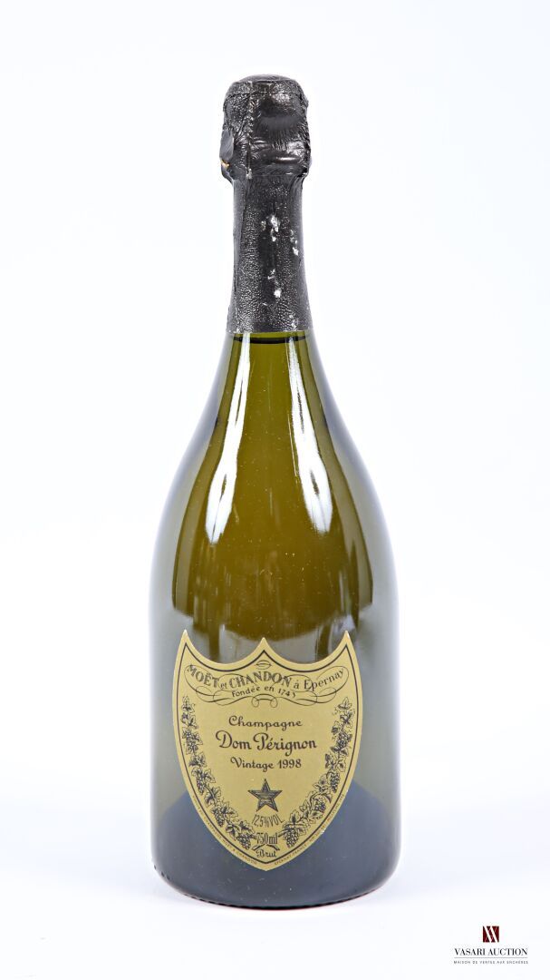 Null 1 bouteille	Champagne DOM PÉRIGNON Brut		1998
	Et. Et coiffe impeccables. N&hellip;