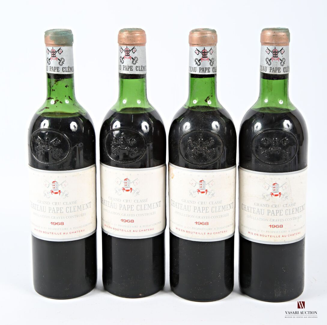 Null 4 bouteilles	Château PAPE CLÉMENT	Graves GCC	1968
	Et. Tachées. N : 1 haut &hellip;