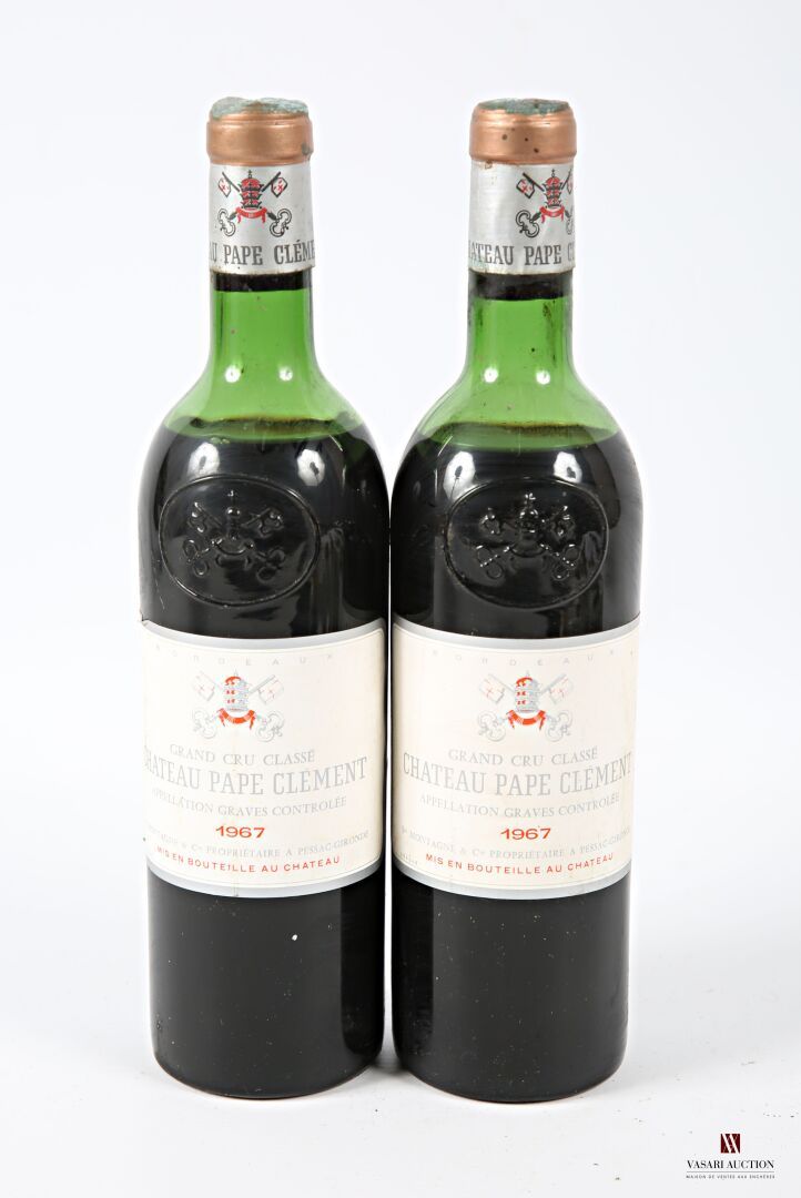 Null 2 瓶 Château PAPE CLÉMENT Graves GCC 1967
	E：有点污渍。N: 中度肩部。