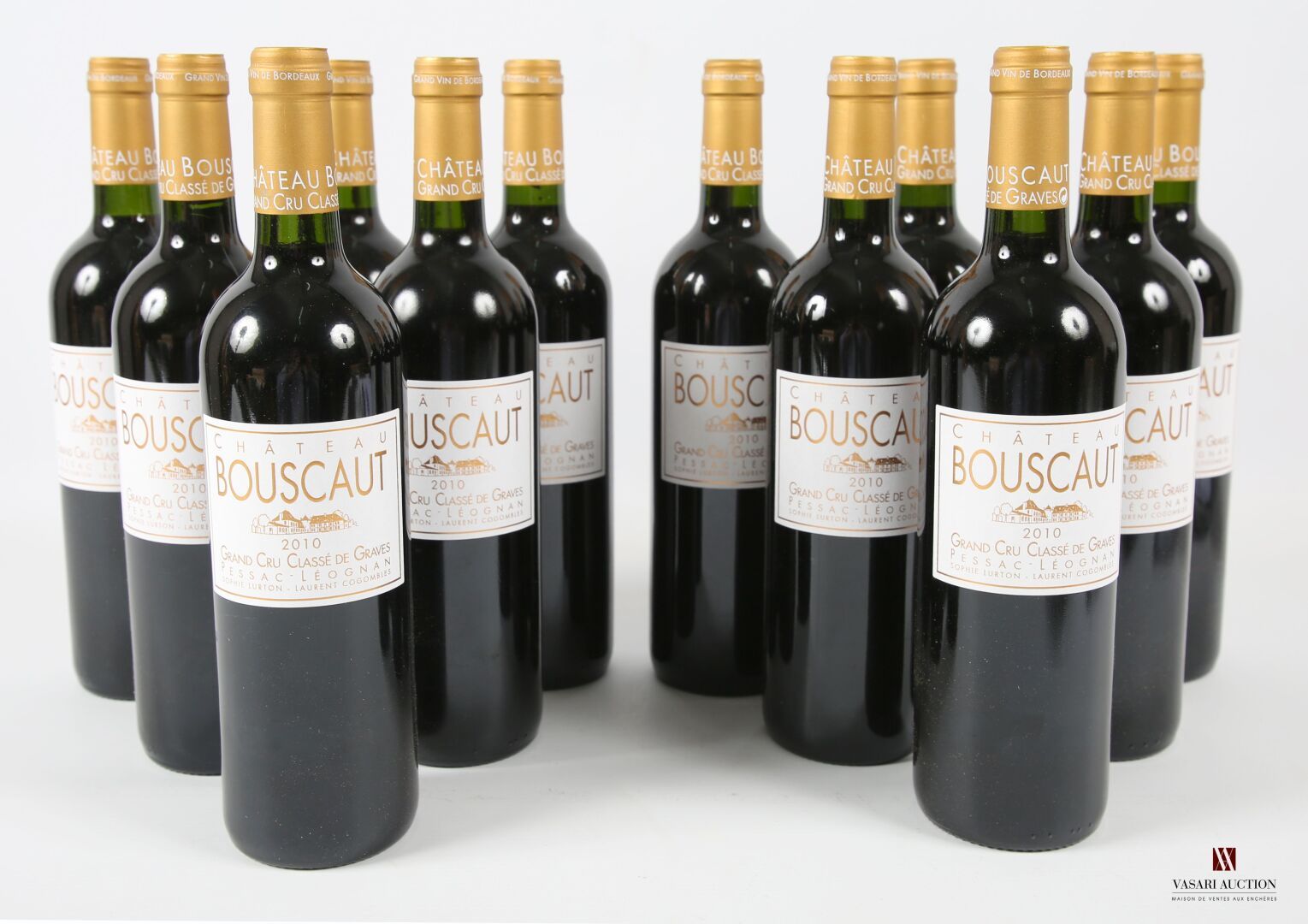 Null 12 瓶 Château BOUSCAUT Graves GCC 2010
	无可挑剔的外观和等级。CBO.
