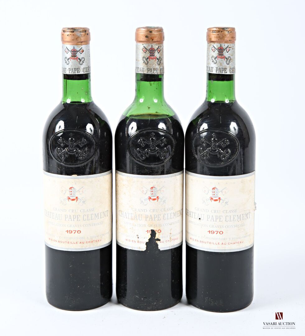 Null 3 bouteilles	Château PAPE CLÉMENT	Graves GCC	1970
	Et. Tachées (1 déchirée)&hellip;