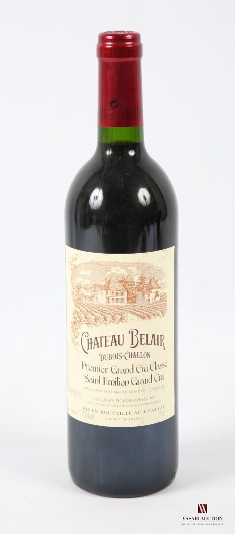 Null 1 bouteille	Château BÉLAIR	St Emilion 1er GCC	2000
	Et. Un peu tachée. N : &hellip;