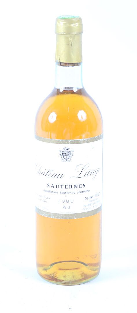 Null 1 bouteille	Château LANGE	Sauternes	1985
	Et. Un peu tachée. N : bas goulot&hellip;