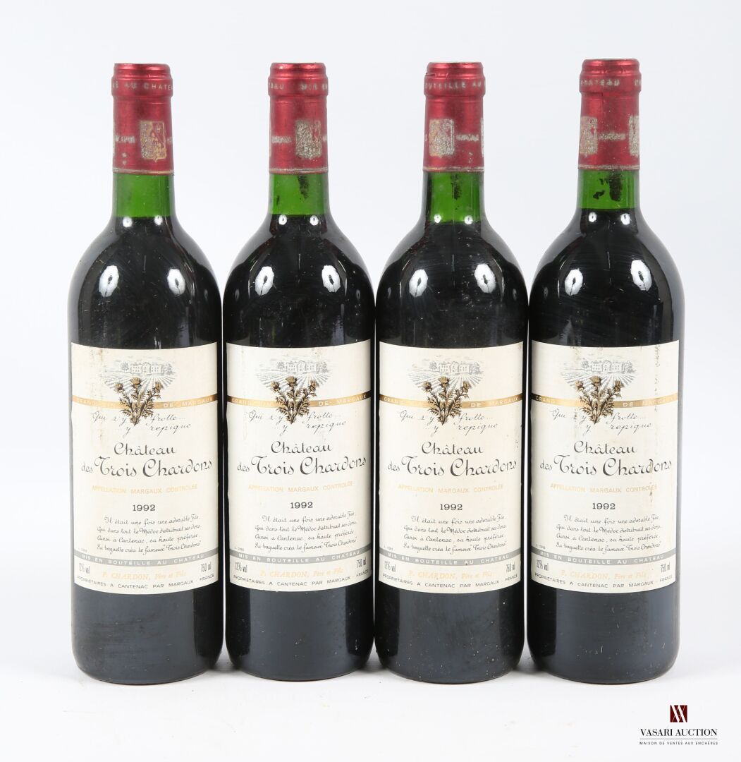 Null 4 bouteilles	Château des TROIS CHARDONS	Margaux	1992
	Et. Un peu tachées. N&hellip;