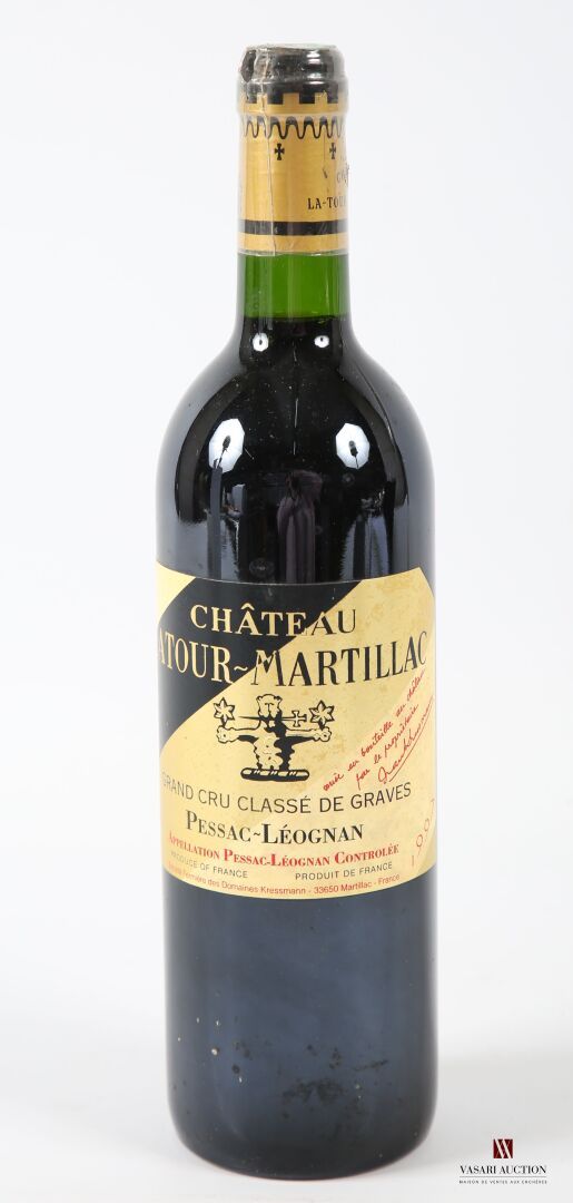 Null 1 bouteille	Château LATOUR MARTILLAC	Graves GCC	1997
	Et. Un peu tachée. N &hellip;