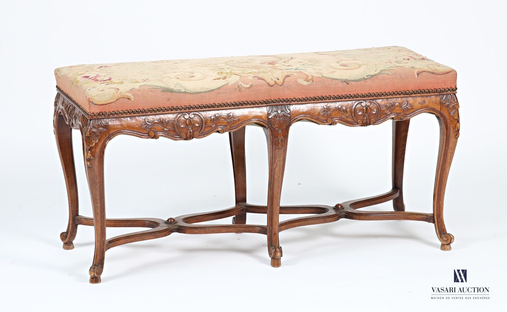 Null Bench seat in natural wood, molded and carved with flowers and foliage. The&hellip;
