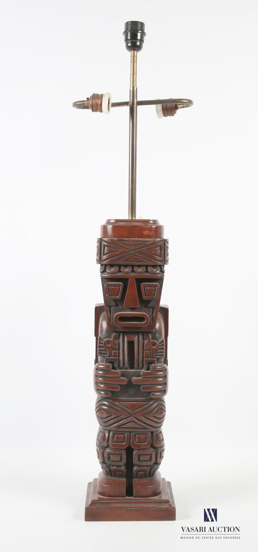 Null MORAND D.
Pied de lampe en bois sculpté figurant un totem sud américain fig&hellip;