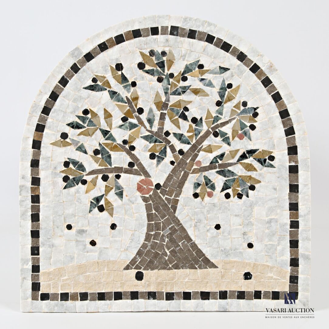 Null Panneau décoratif de forme ogivale composé de tesselles contrecollées sur f&hellip;