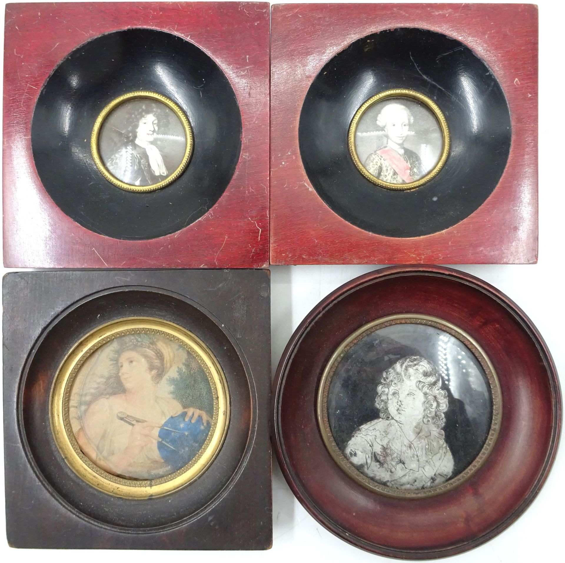 Null Lot of four miniature medallion engravings, including Louis XVII, a muse, a&hellip;