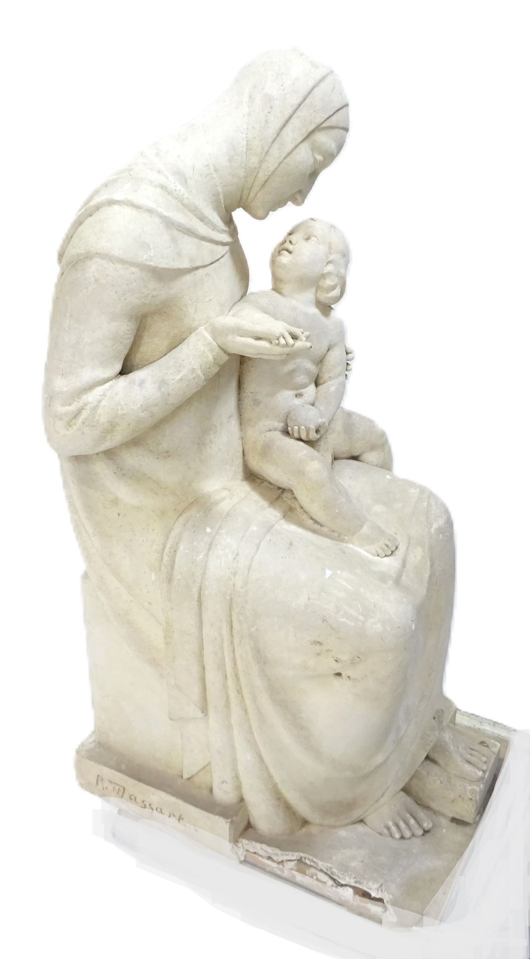 Null 罗伯特-马萨特（1892 - 1955）。圣母与圣婴石膏雕塑，露台上有签名 "R.70 x 48 x 127 厘米。露台已损坏，有几处磕碰。