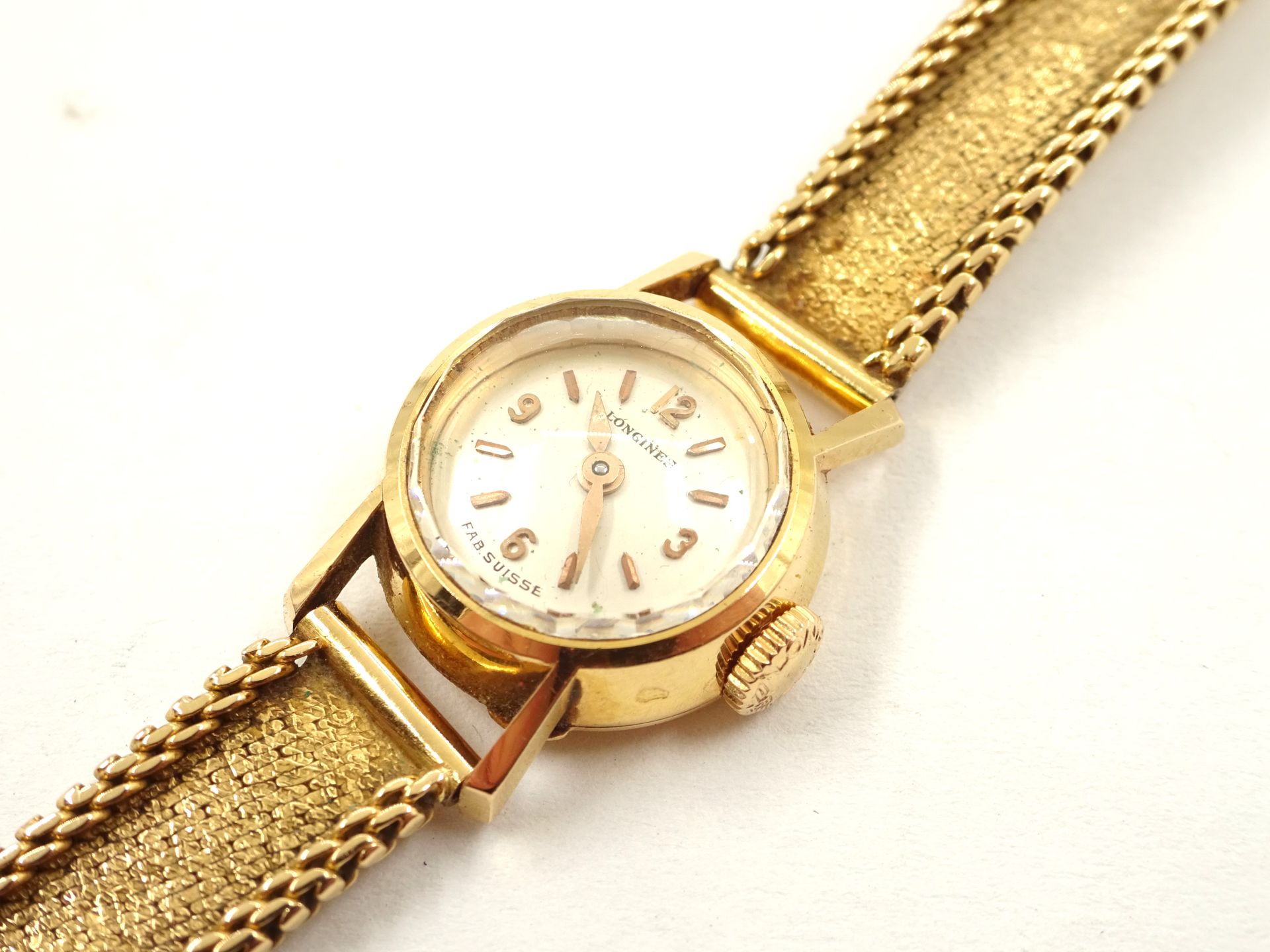 Null LONGINES. Ladies' watch in 750°/°° (18k) yellow gold with signed circular d&hellip;