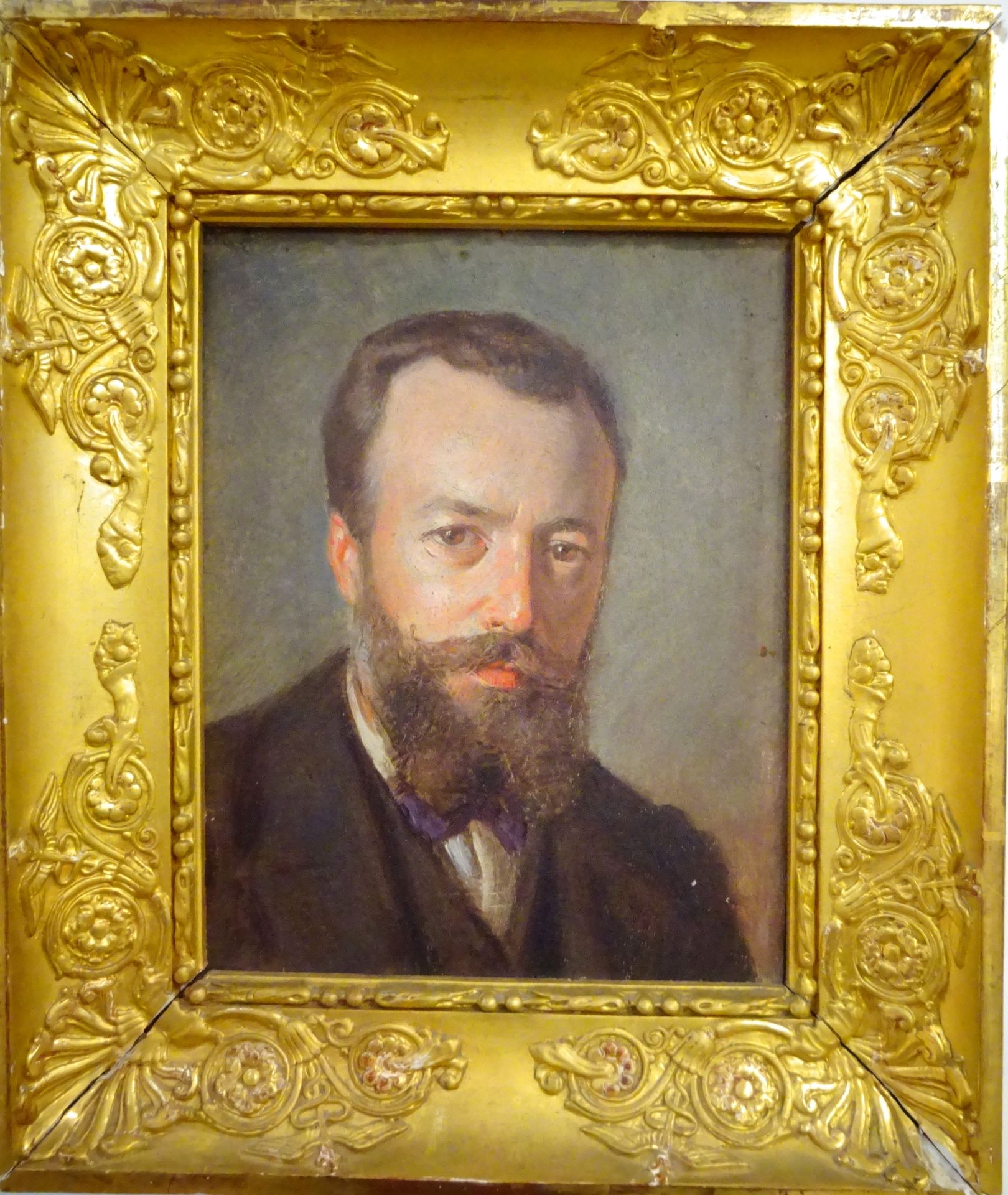 Null Ecole de la fin XIXe siècle. Portrait d'homme barbu. Huile sur panneau. 19,&hellip;