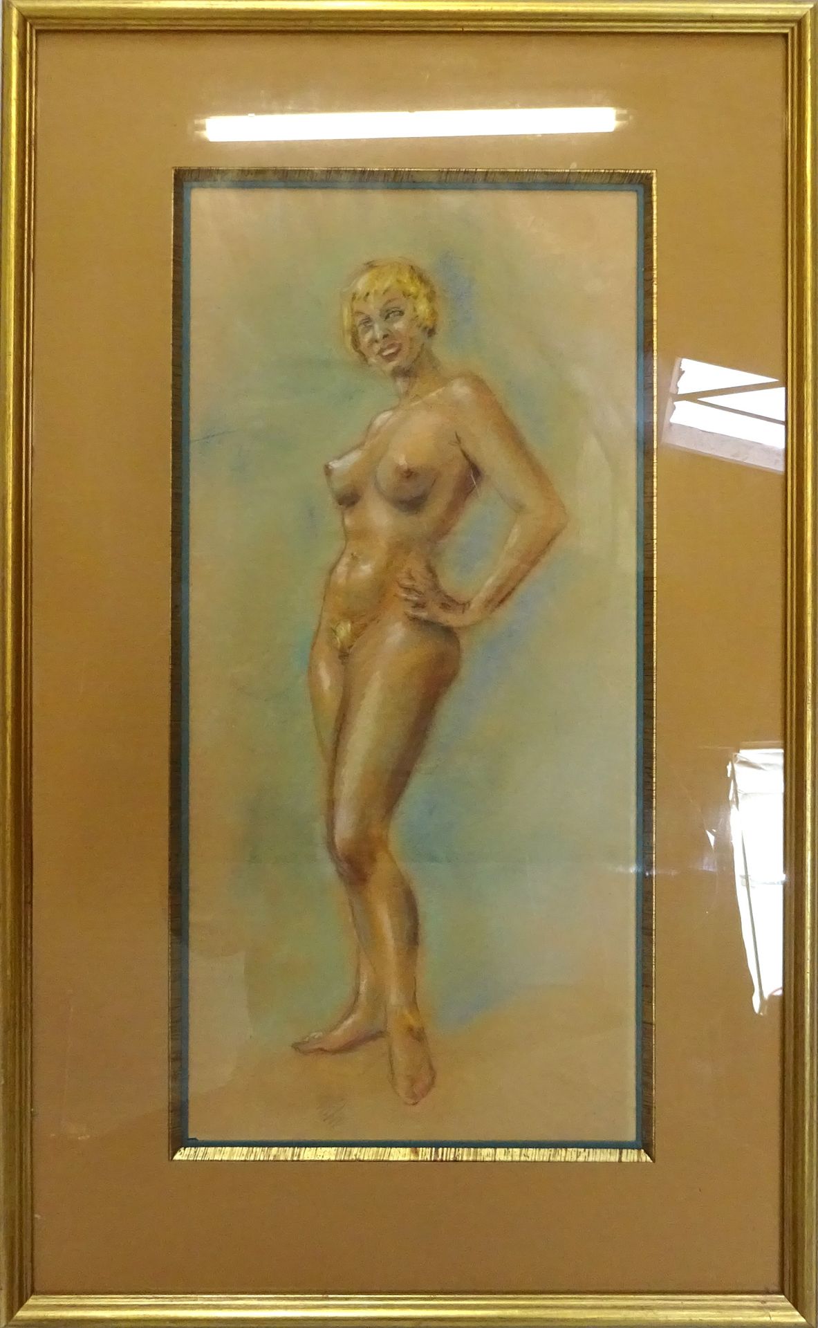 Null 亨利-维尔利，裸女。双色纸上的粉彩画。Passe-partout下有艺术家的印章。玻璃下。尺寸：46 x 21 厘米