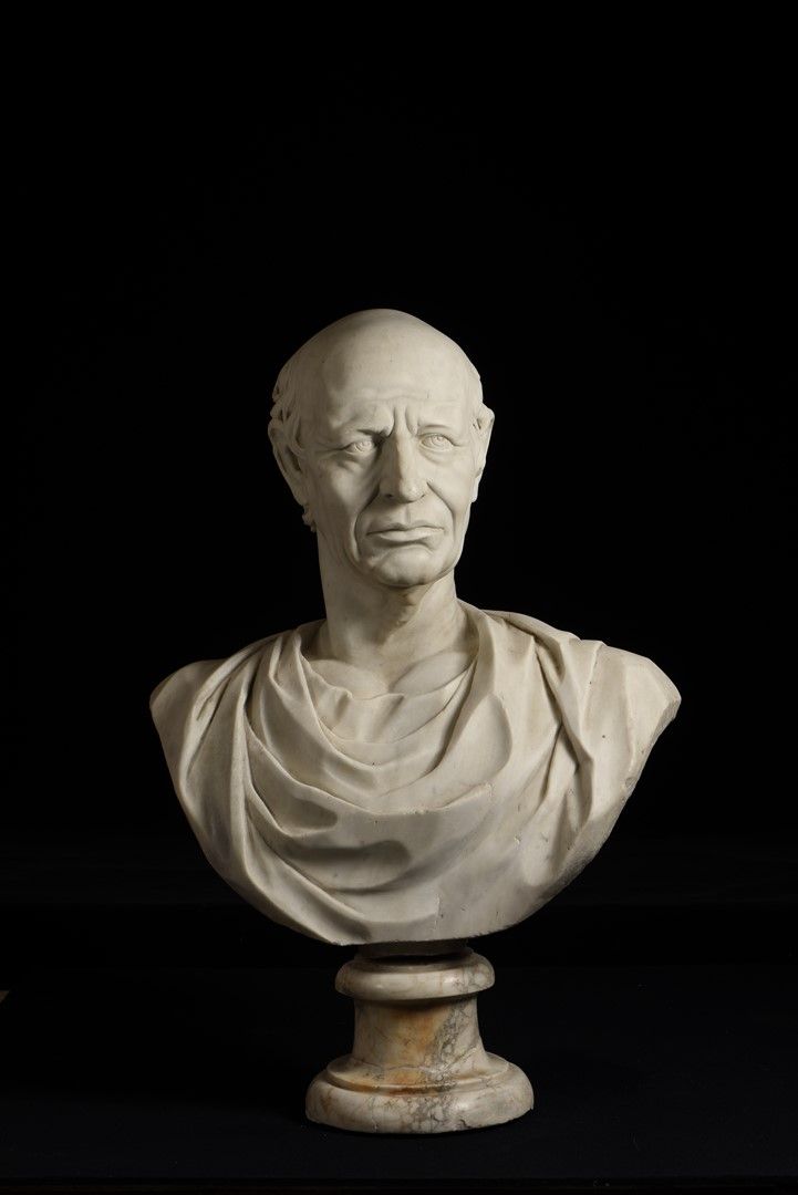 Null White marble bust of a man or an emperor carved in the round. Work after th&hellip;