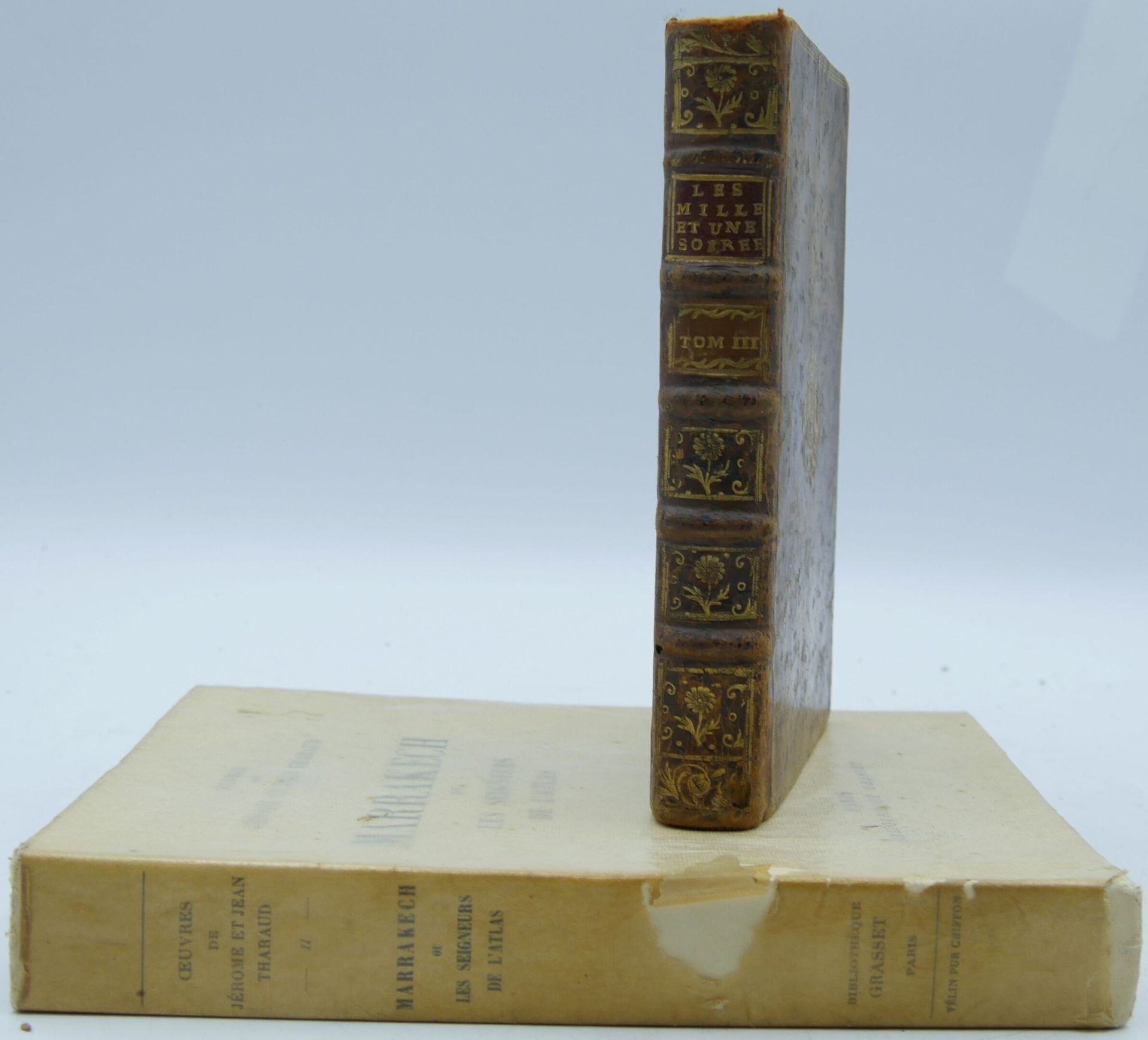 Null [外籍人士]。2本书。

一千零一夜--大亨的故事》。Tome Troisième.巴黎，Libraires Associés, 1765, in-1&hellip;