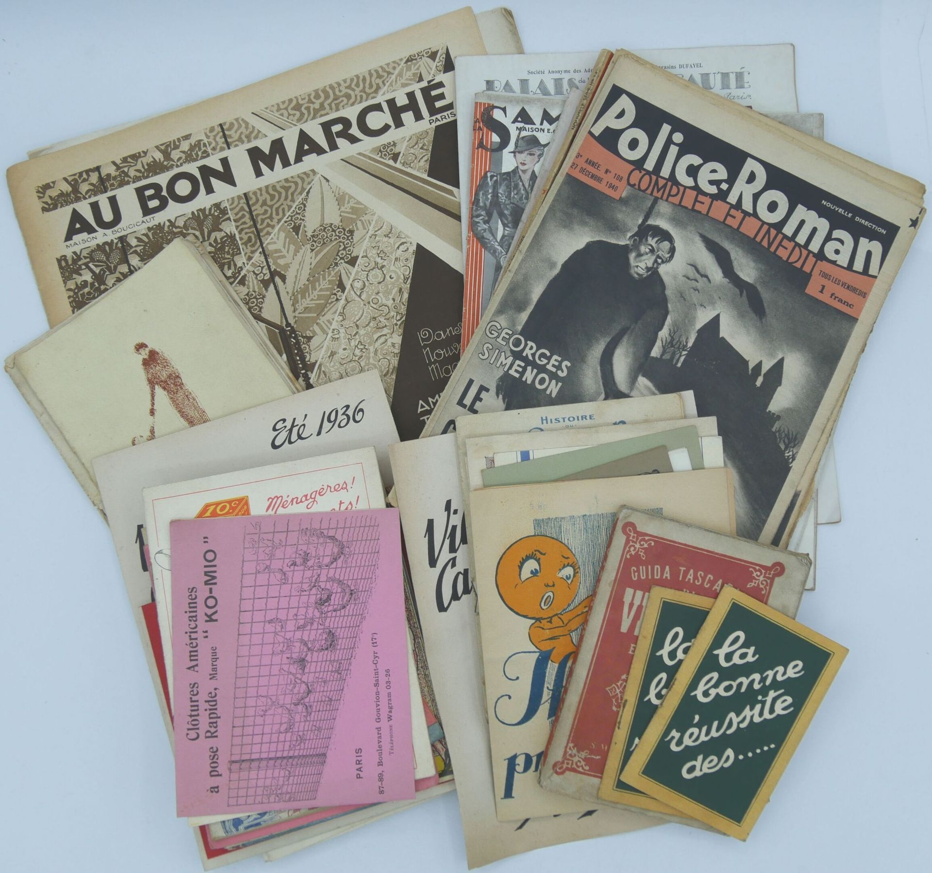 Null 广告和杂项。一套50份文件。

包括 "Au Bon Marché-Maison A.Boucicaut-1925：家具、祭祀用品和服装。

1917&hellip;