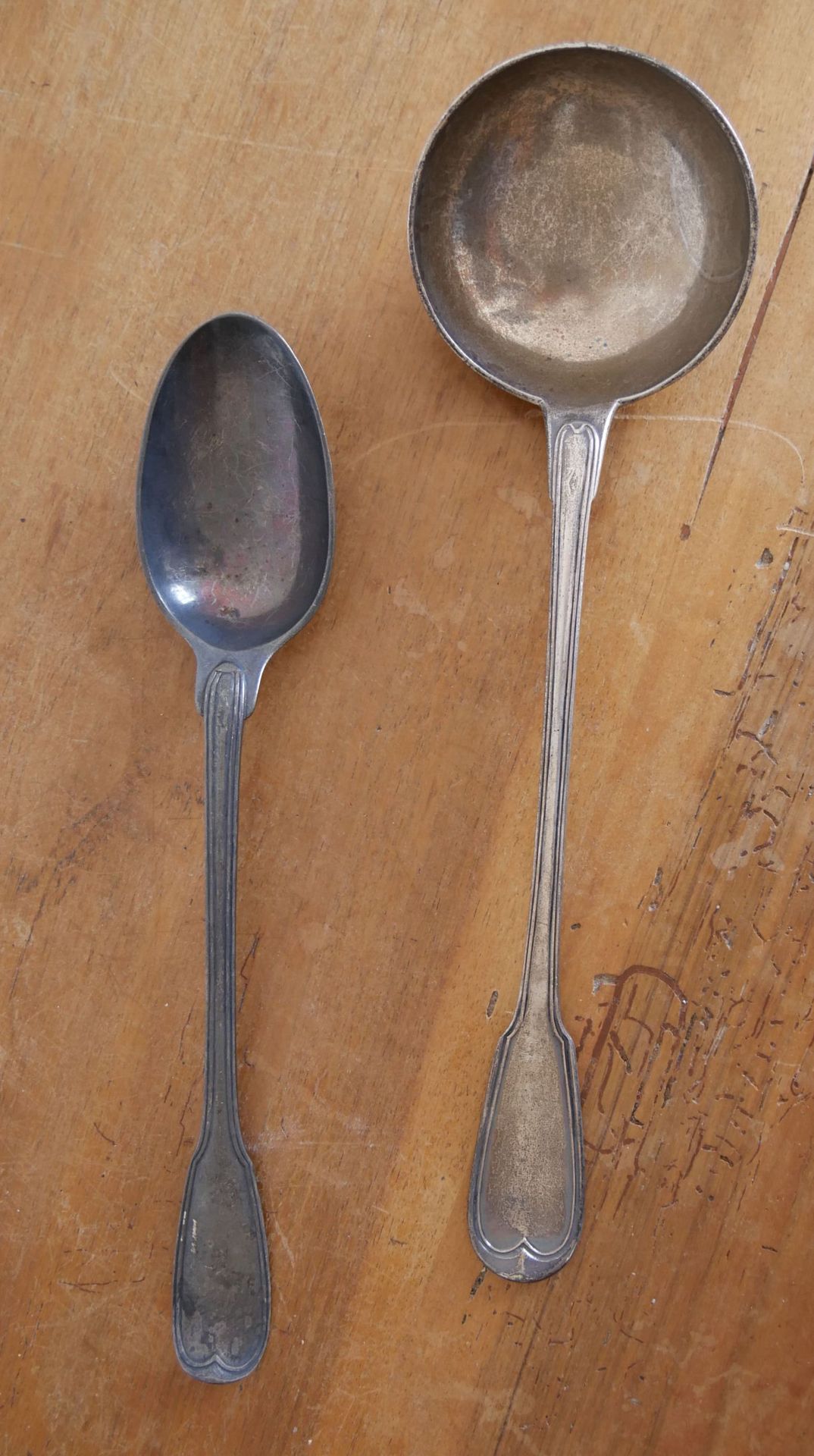 Null Lot in silver 925 thousandths including a ladle and a spoon for stew 

Weig&hellip;