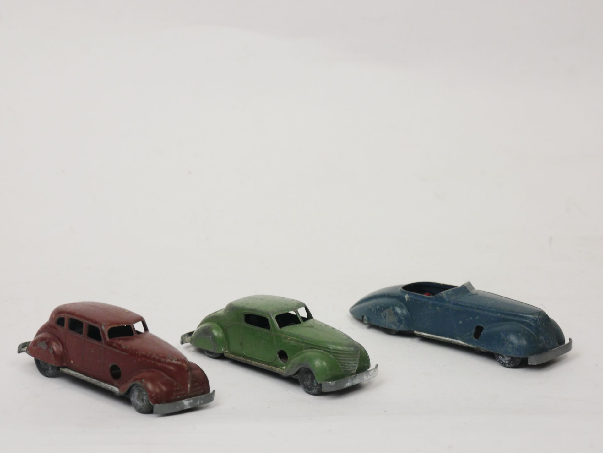 Null SOLIDO Junior 

Lot de 3 petites voitures en métal peint vert, bleu et bord&hellip;