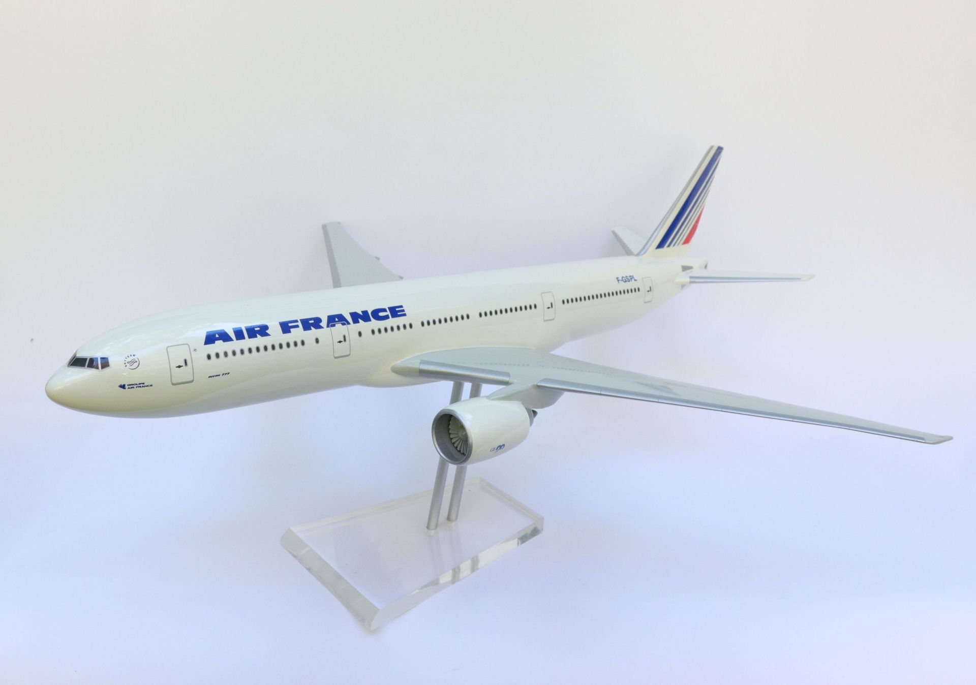 Null BOEING B-777 AIR FRANCE.

Large model of agency in composition registered F&hellip;