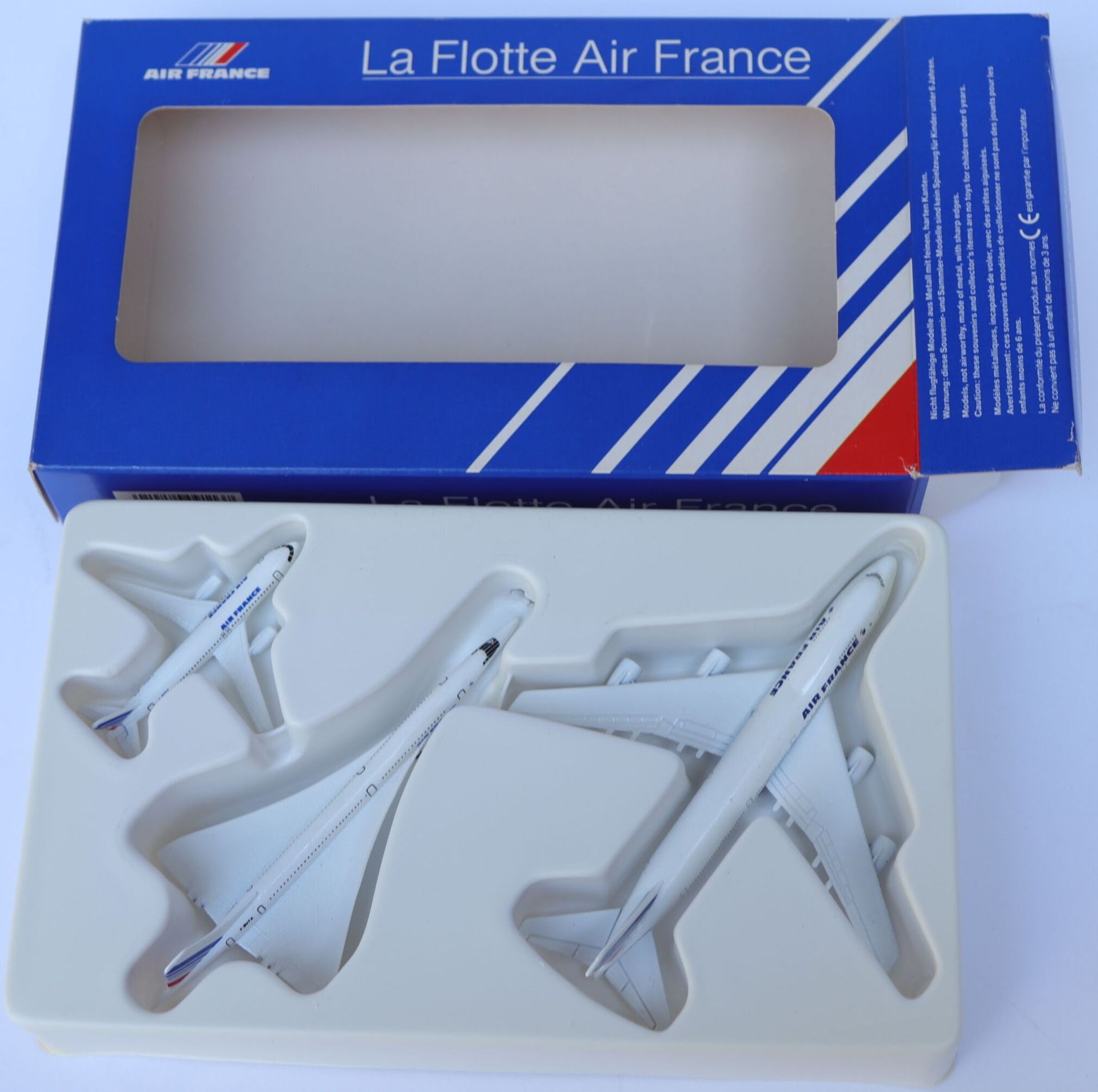 Null CONCORDE, B-747, AIRBUS A-320 AIR FRANCE. 

3 Modelle in Die Cast Shabak re&hellip;