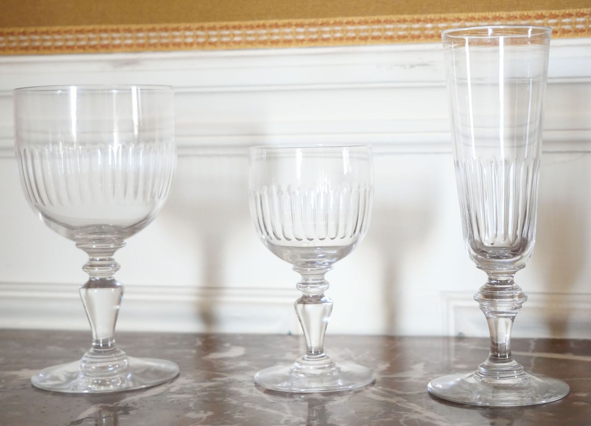 Null 一件水晶玻璃器皿的一部分，包括...。

- 7个水杯。高度：14厘米

- 7只香槟酒杯。高度：17厘米

- 2个白葡萄酒杯。高度：11.5厘米
&hellip;