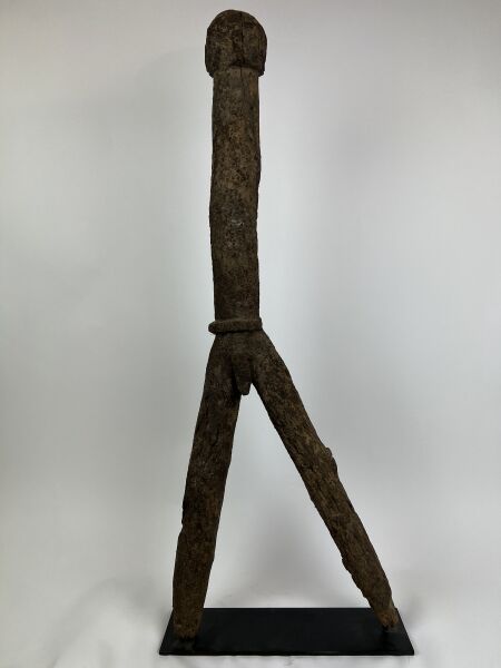Null BURKINA FASO - DAGARI人



保护血统的男性祖先雕像。

牺牲性的结痂铜板。



高86厘米。



顾问:Jean-Pier&hellip;