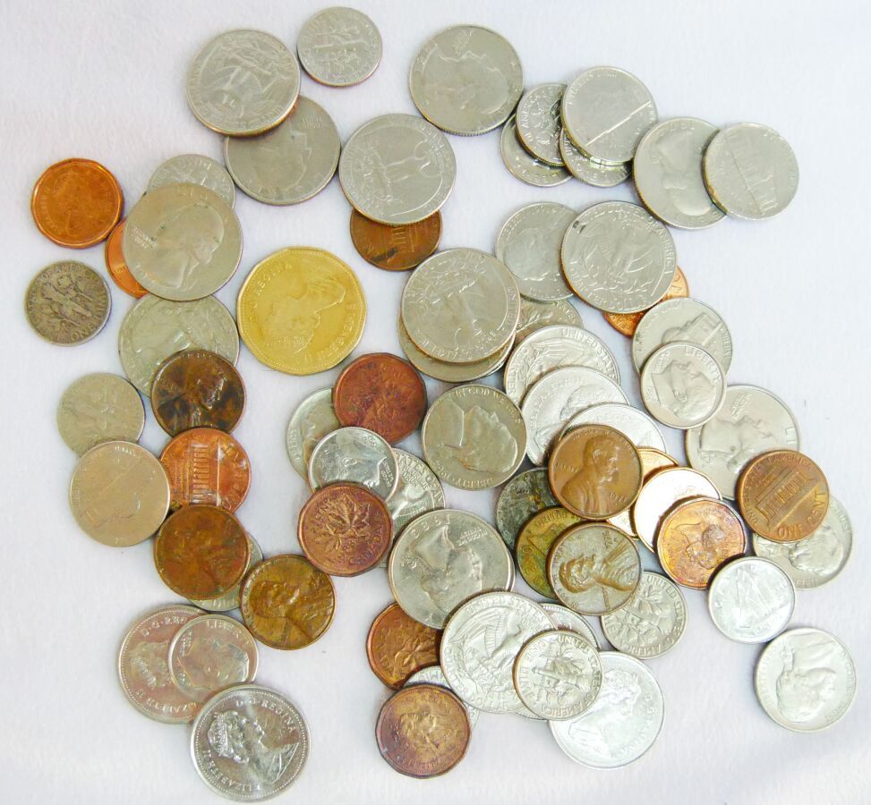 Null Fort lot de Monnaies Etrangères. Diverses Epoques et Valeurs.

Albanie-4, A&hellip;