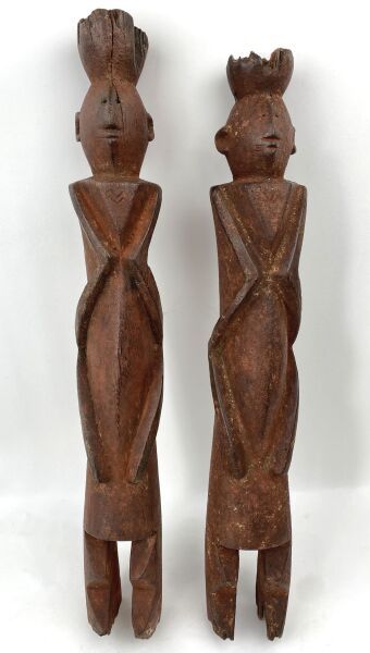 Null NIGERIA - WURKUN People



Pair of post statues with a cubist architecture.&hellip;