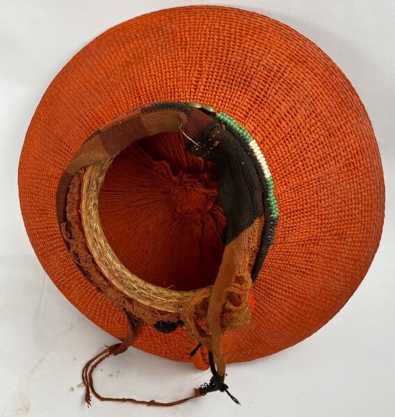 Null SOUTH AFRICA - ZOULOU People



Female hat, made of canvas enhanced with or&hellip;