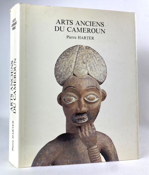 Null 哈特-皮埃尔。

喀麦隆的古代艺术。

Arnouville-Arts d'Afrique Noire 1986年，四开本，米色布面装订，彩色插图防尘&hellip;