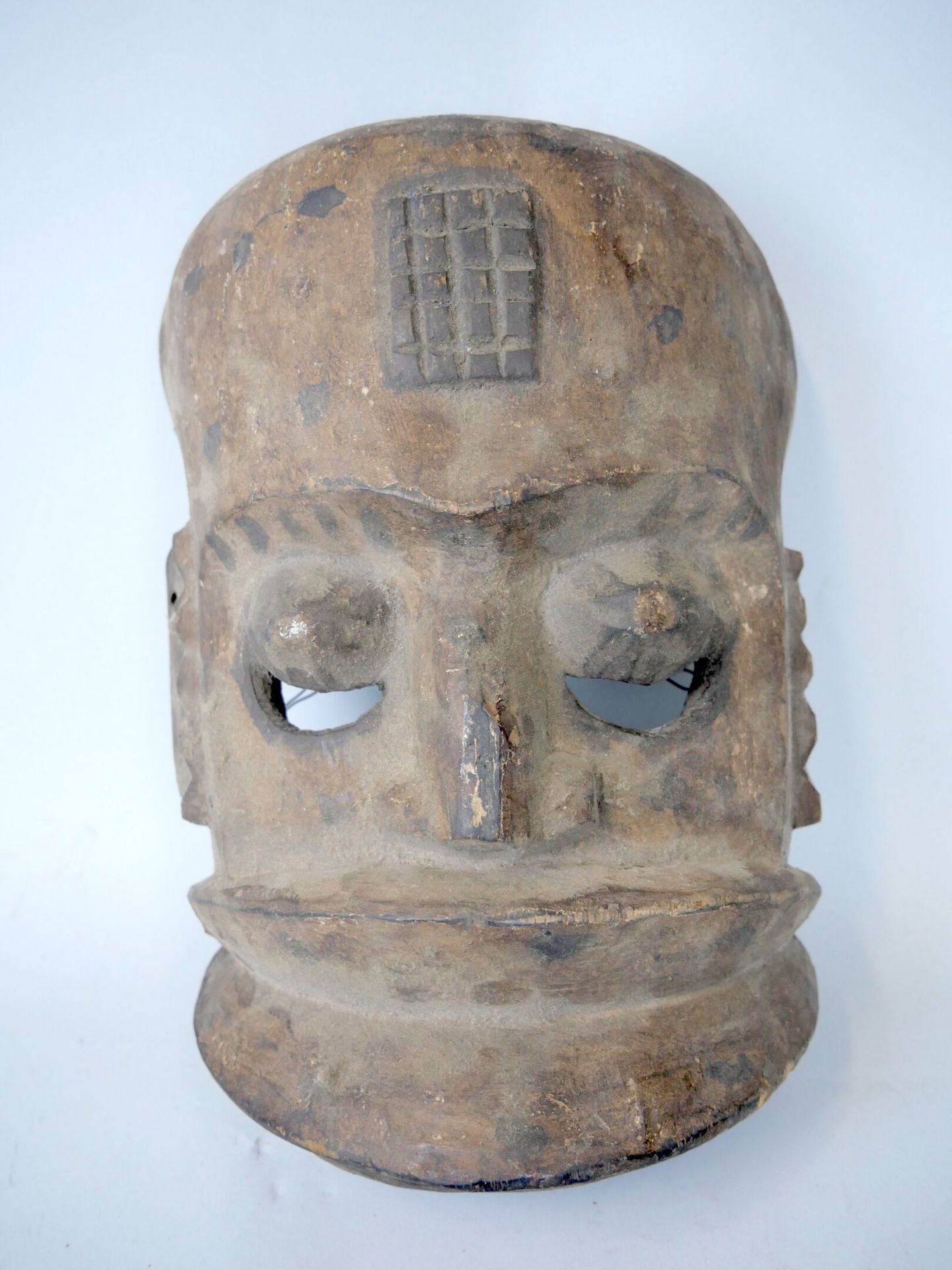 Null 伊格博面具的副本，尼日利亚。



拍卖品将于2022年12月16日星期五在巴黎第十五区（地铁：Sèvres-Lecourbe）预约领取。



[具&hellip;