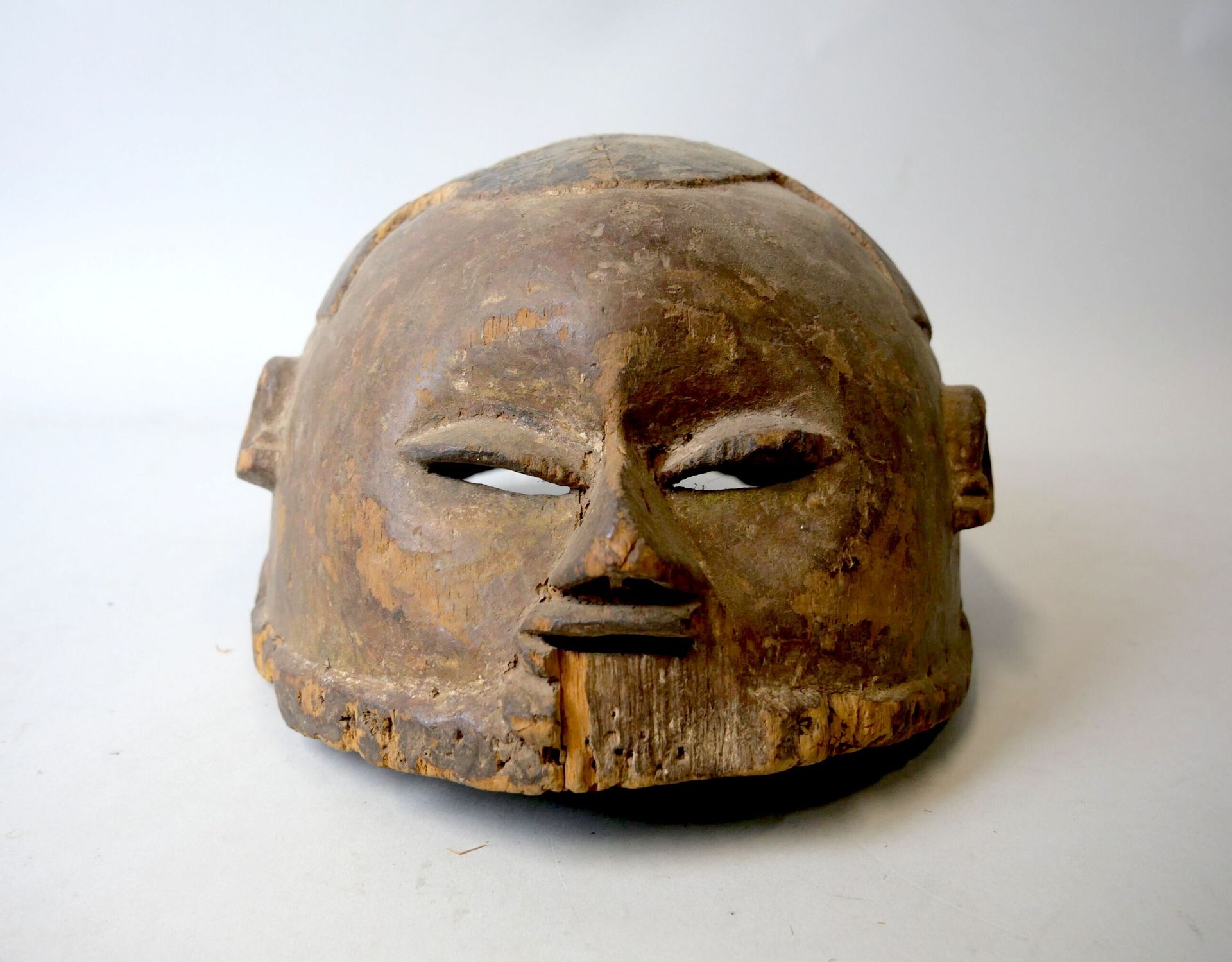 Null 约鲁巴头盔面具，尼日利亚。



拍卖品将于2022年12月16日星期五在巴黎第十五区（地铁：Sèvres-Lecourbe）预约领取。



[具体&hellip;