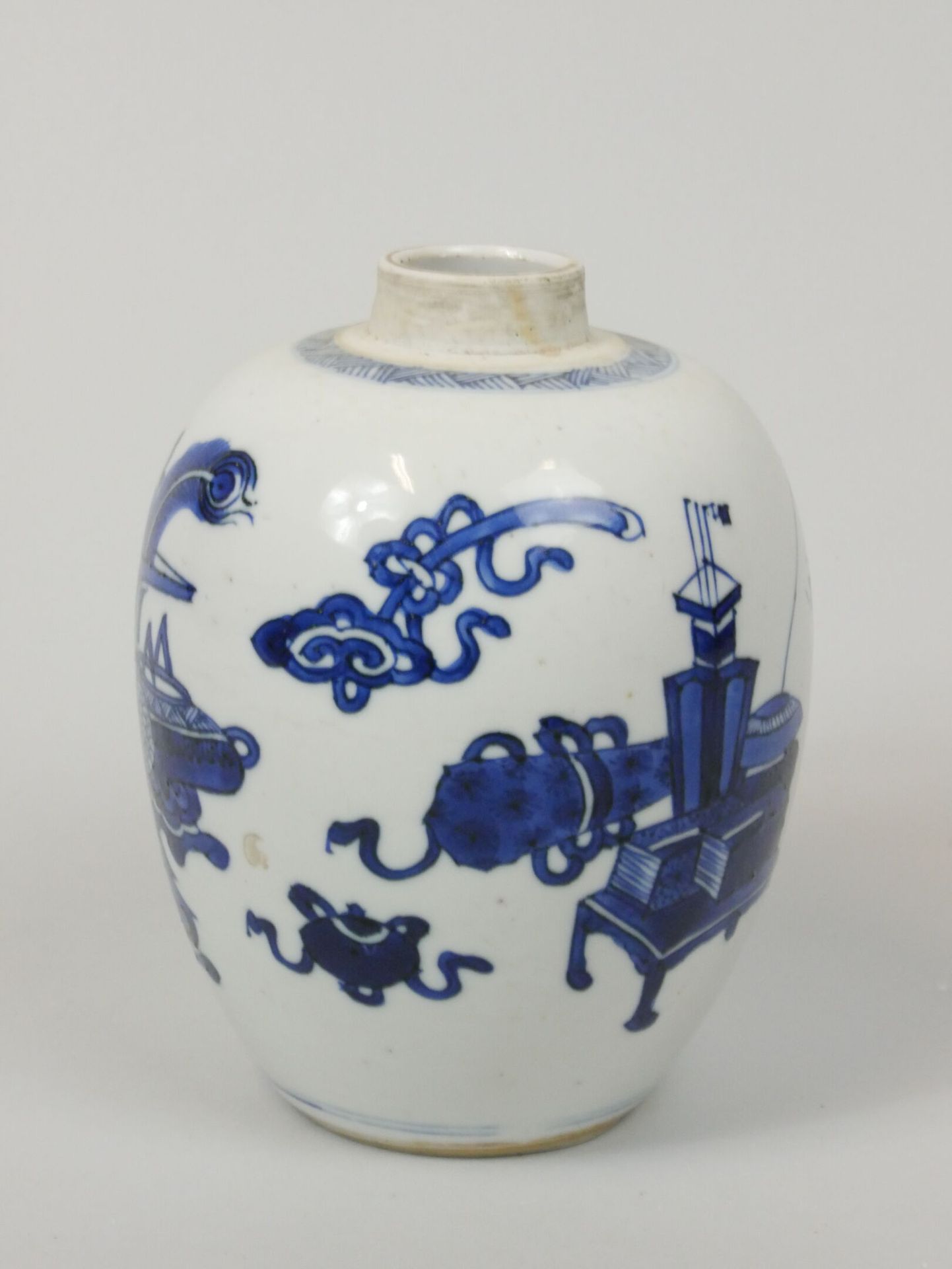 Null CHINE 
Petit pot à gingembre ovoïde en porcelaine à décor en camaïeu bleu d&hellip;