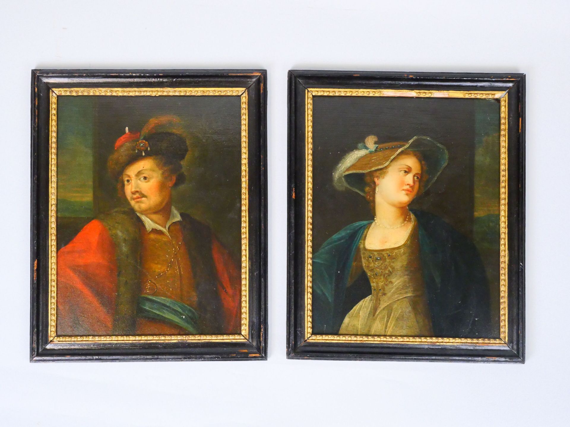 Null 归功于巴尔塔扎尔-贝谢（1708-1776）。
穿着波兰服装的男子画像；戴着羽毛帽子的女士画像
一对橡木板，一块木板，未镶木板
高度：28厘米
宽度：&hellip;