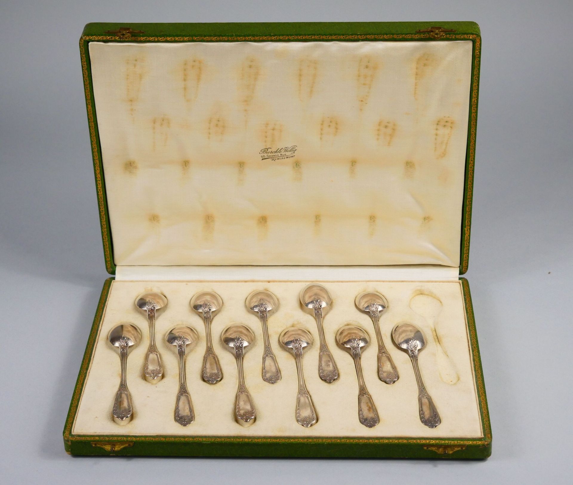 Null Suite of 11 small spoons in silver 925 thousandths with decoration of folia&hellip;