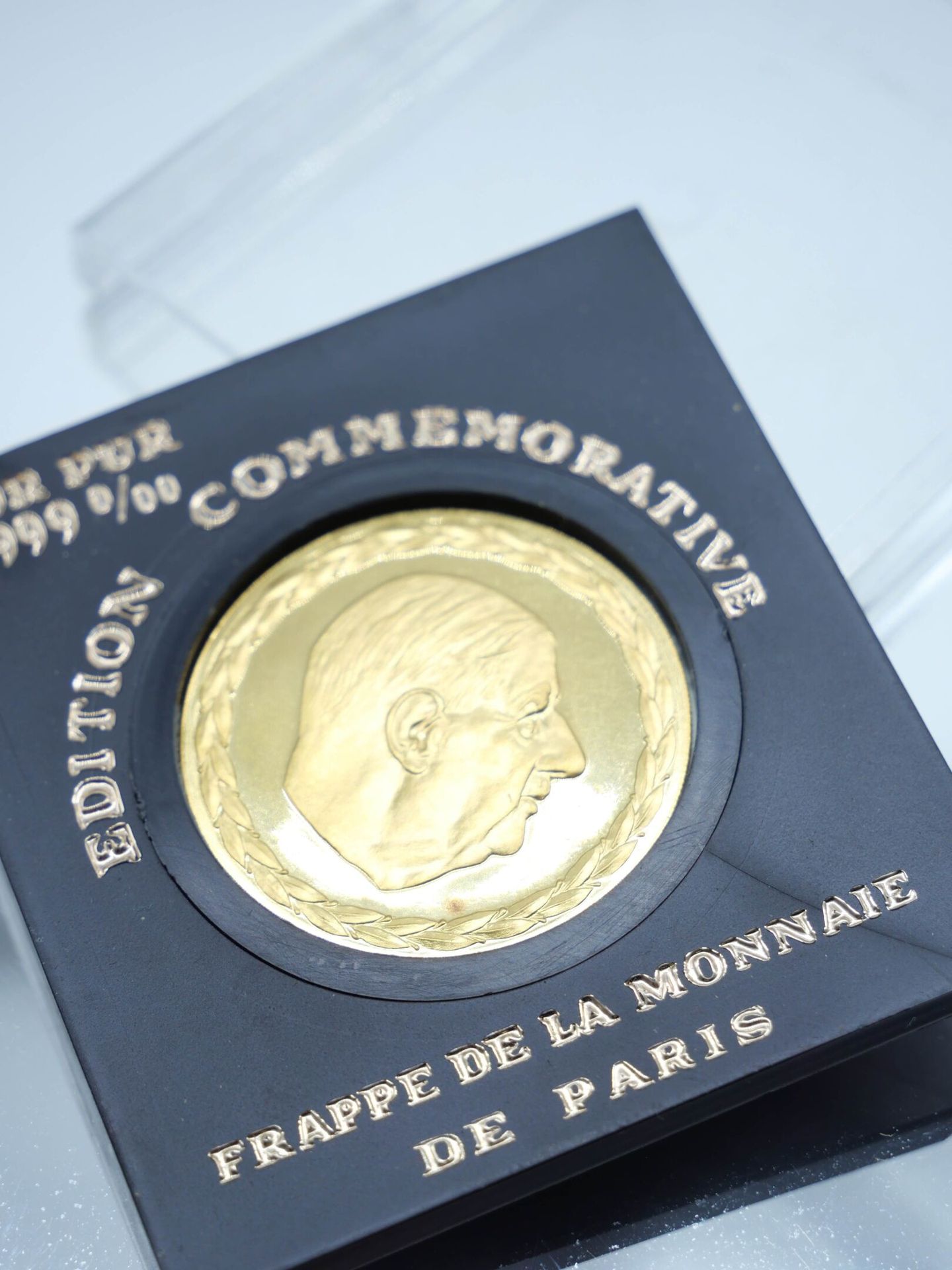 Null 纪念版 - 巴黎银行造币厂 
带有戴高乐头像的千分之999金币 
重量：16.78克 

抽签将于2023年4月13日（星期四）和14日（星期五）在巴&hellip;