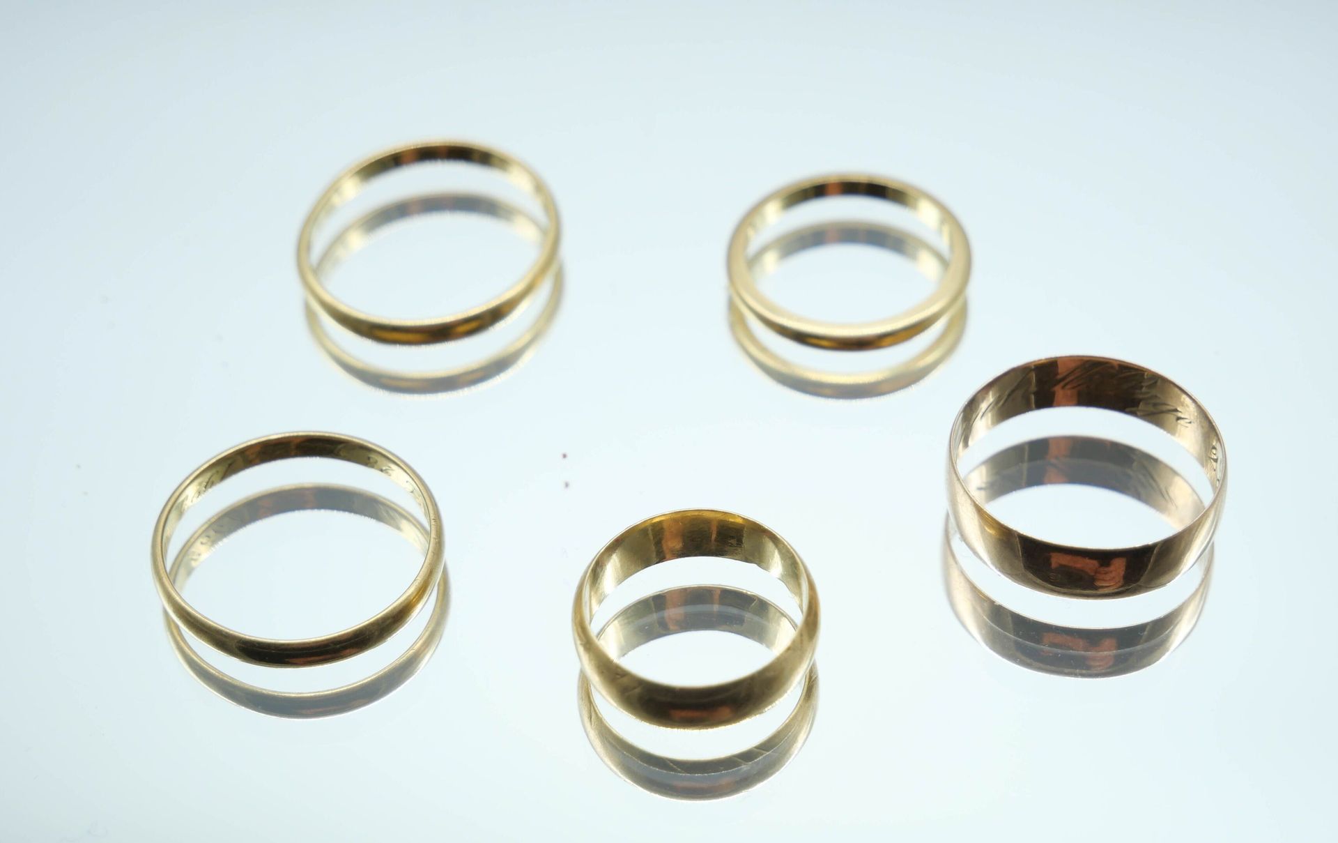 Null 5 wedding rings in gold 750 thousandths
Weight : 16,13 gr 

The withdrawal &hellip;