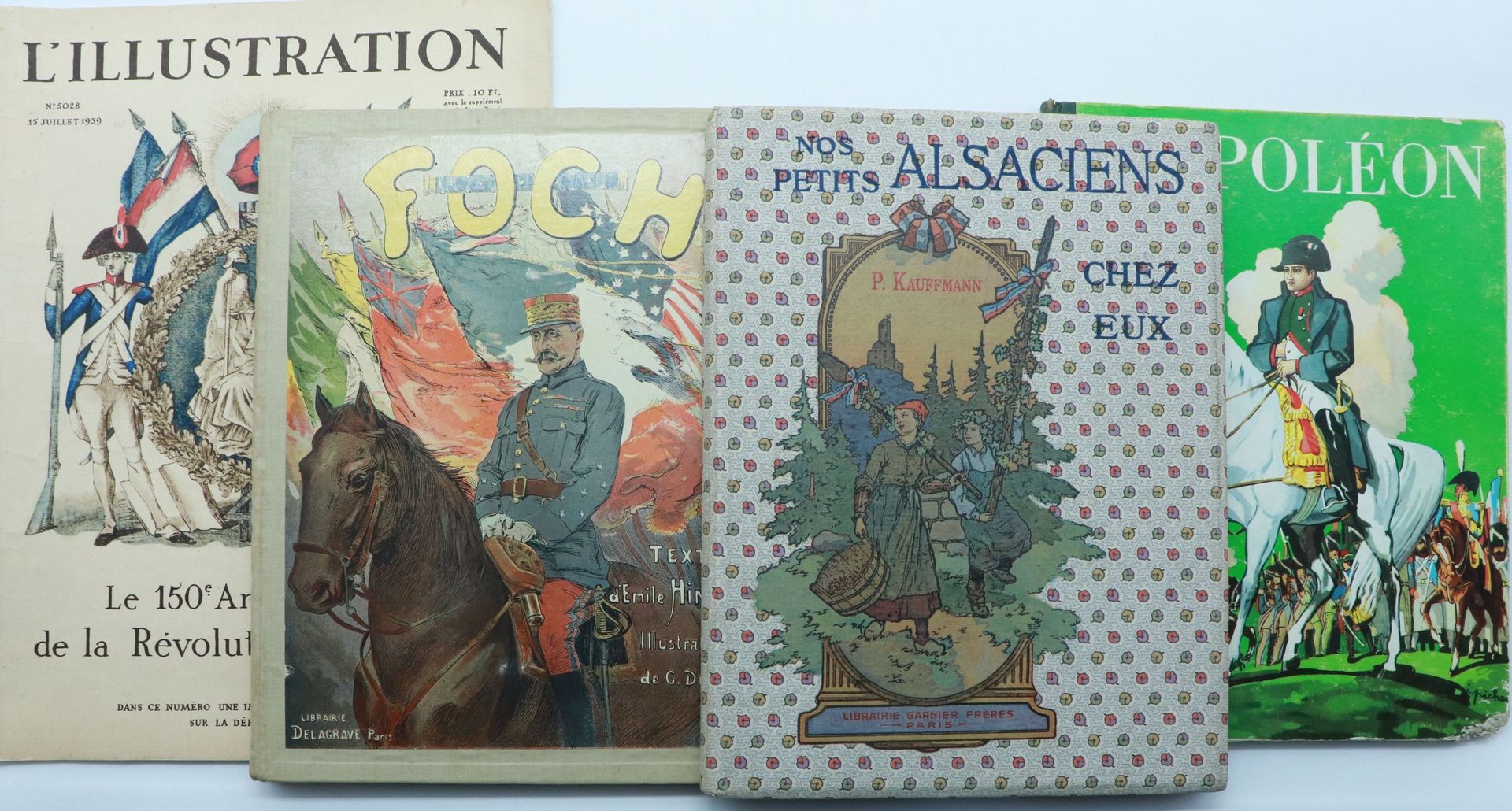 Null [HISTORIE].
Set aus 3 illustrierten Büchern und 1 Zeitschrift.
Napoléon rac&hellip;