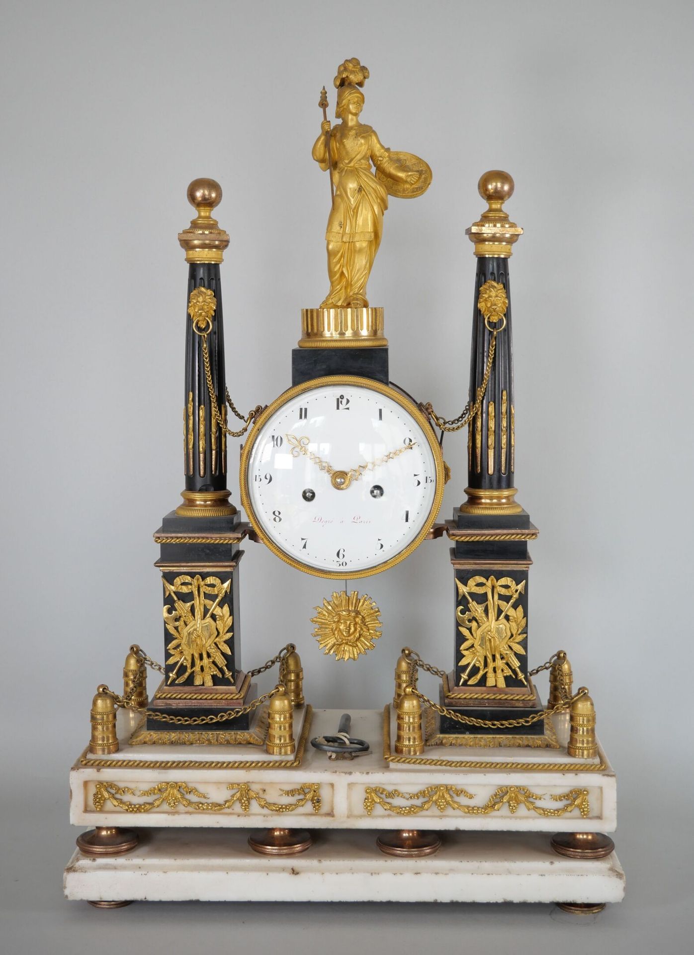 Null An important portico clock in white marble, black marble and two-tone gold &hellip;