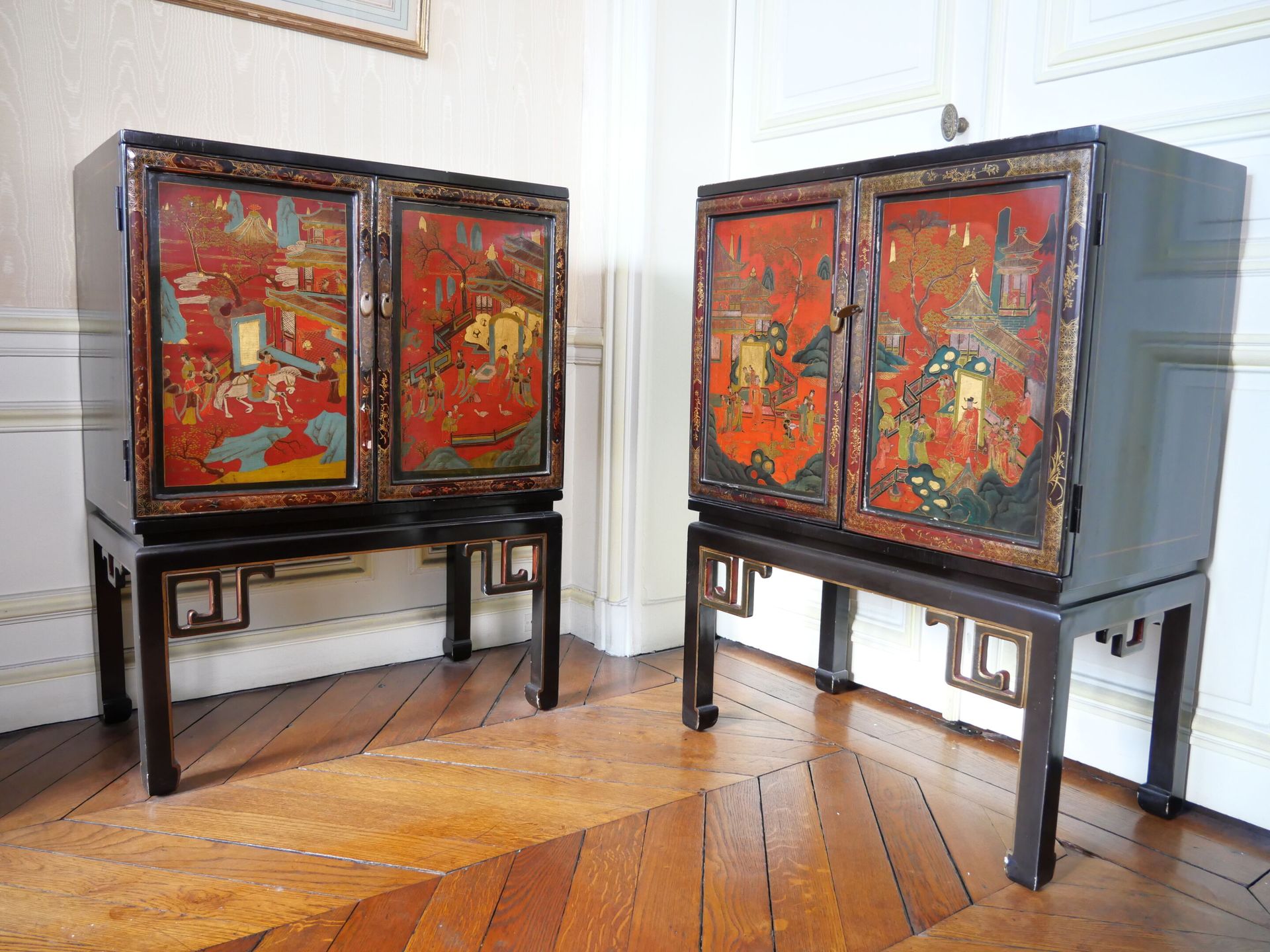 Null CHINA :
Pair of high cabinets in lacquered wood, opening with two wide leav&hellip;