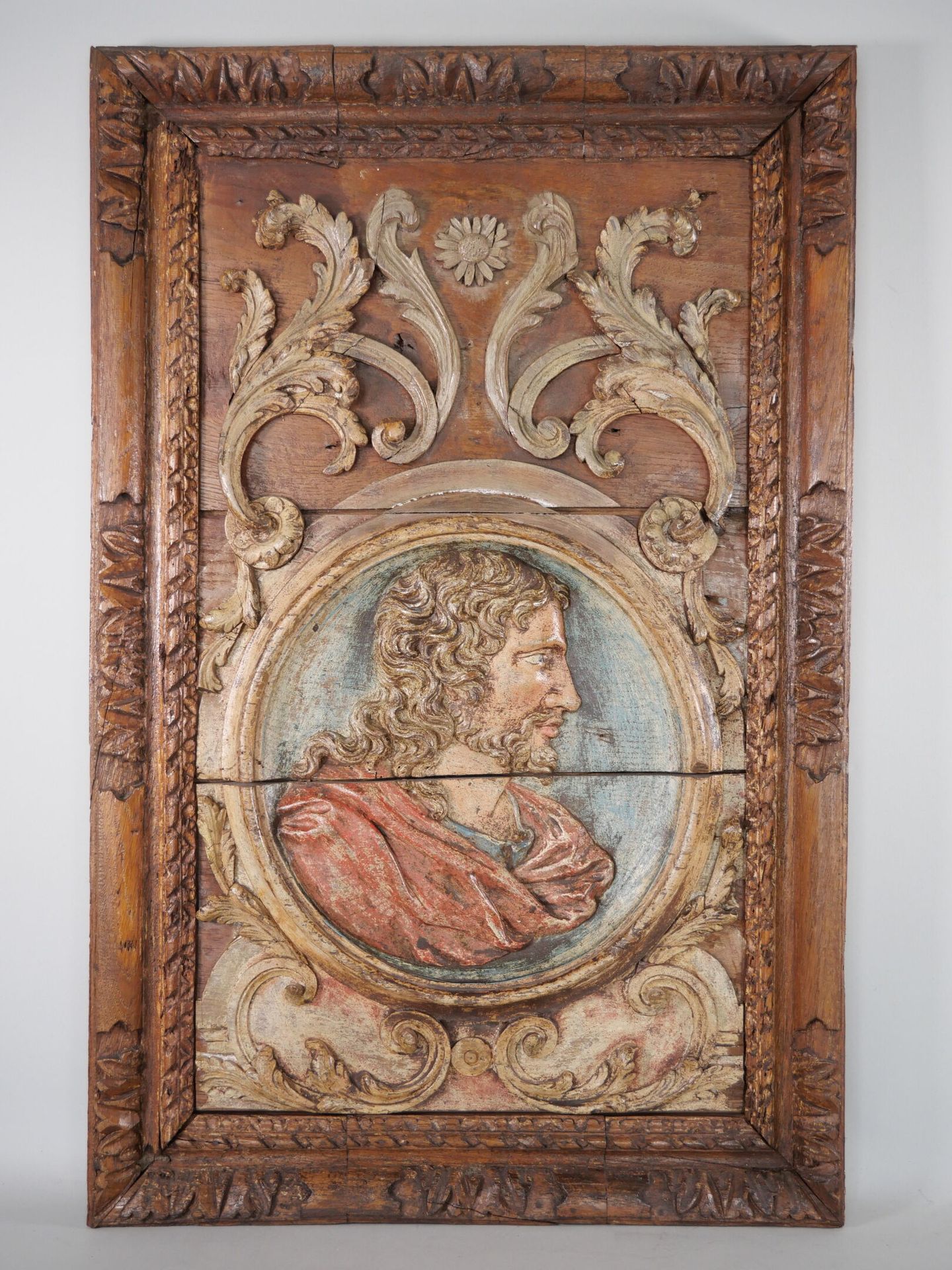 Null Rectangular panel in patinated and re-polychromed wood, decorated in the ce&hellip;