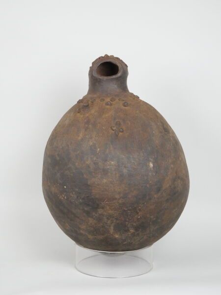 Null NIGERIA - Popolo GA'ANDA

Vaso medicinale in terracotta con patina marrone &hellip;