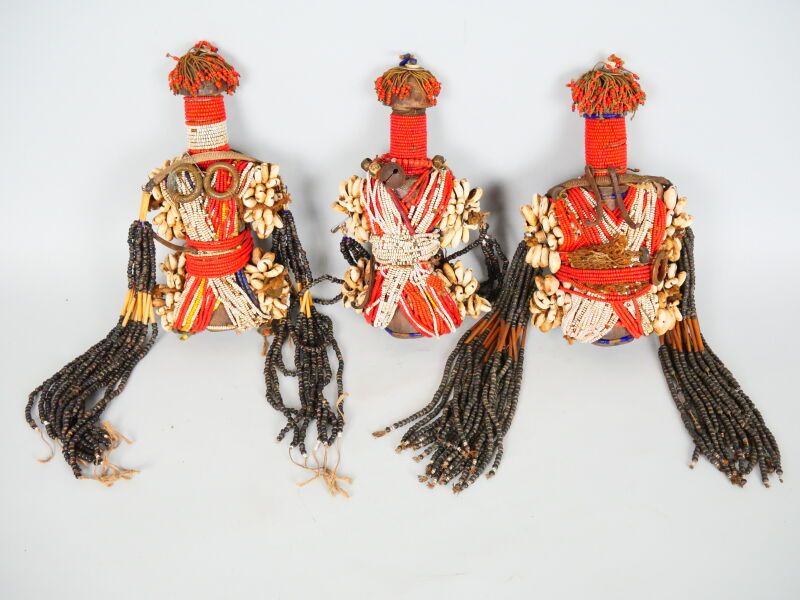 Null CAMEROUN - peuple KIRDI / NAMJI

Lot de trois poupées de fertilité en bois,&hellip;