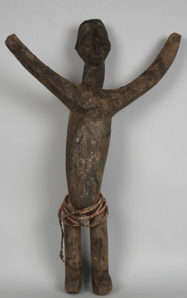 Null BURKINA FASO - Popolazione LOBI

Statua in legno con patina sacrificale, br&hellip;