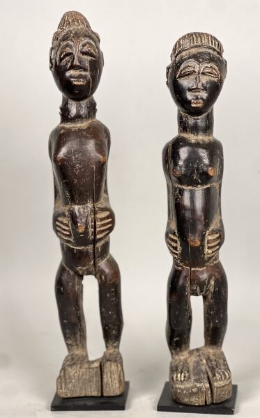 Null COTE D'IVOIRE - peuple BAOULE

Couple de statuettes en bois à patine brun f&hellip;
